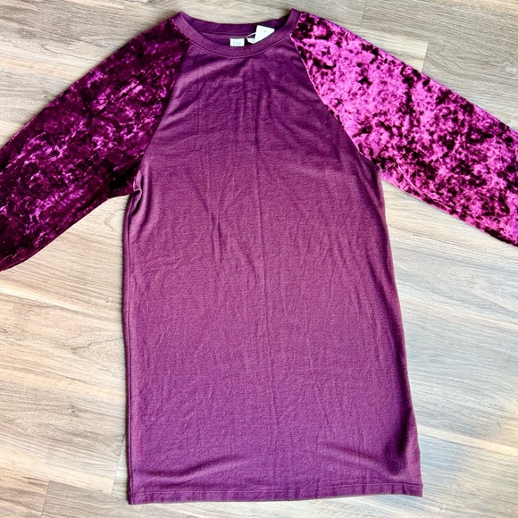 NWT GAP Velvet Sleeve Knit Dress Women’s Small – Vamp Red Long Sleeve Shift - Picture 3 of 14